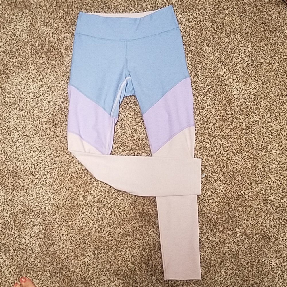 Outdoor voices  lilac/lavender/dahlia 7/8 springs